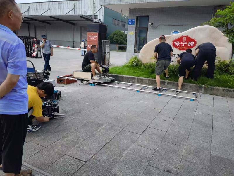 麒麟区广告片拍摄公司核心优势：全流程服务，让品牌广告片省心更出彩